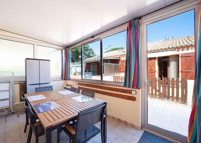 בית נופש Les Patios De La - Maison Climatisee St-cyprien סן סיפריאן
